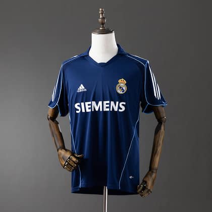 Real Madrid Retro Visitante 05/06