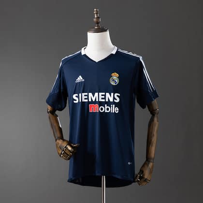 Real Madrid Retro Visitante 04/05