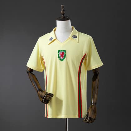 Gales Retro Visitante 76/79