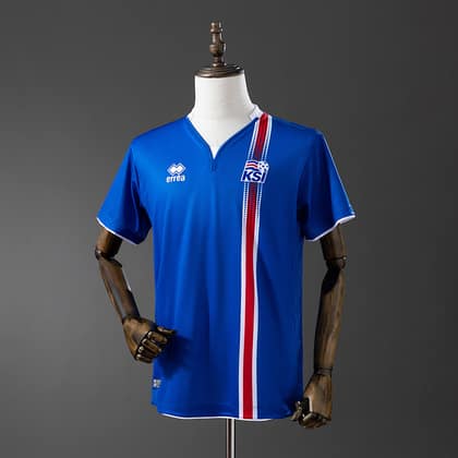 Islandia Retro 16/17