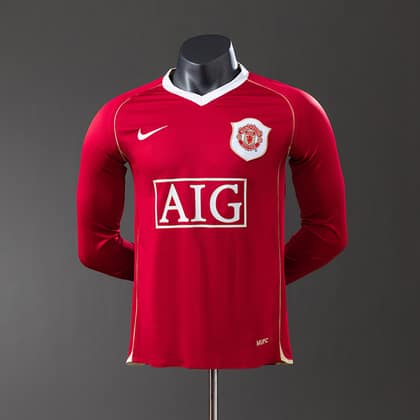 Manchester United Retro 06/07 Manga larga