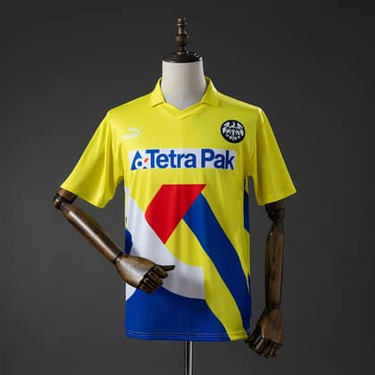 Eintracht Frankfurt Retro Visitante 93/96
