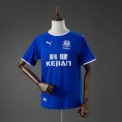 Everton Retro 03/04