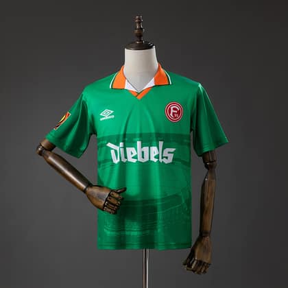 Düsseldorf Retro Visitante 1996